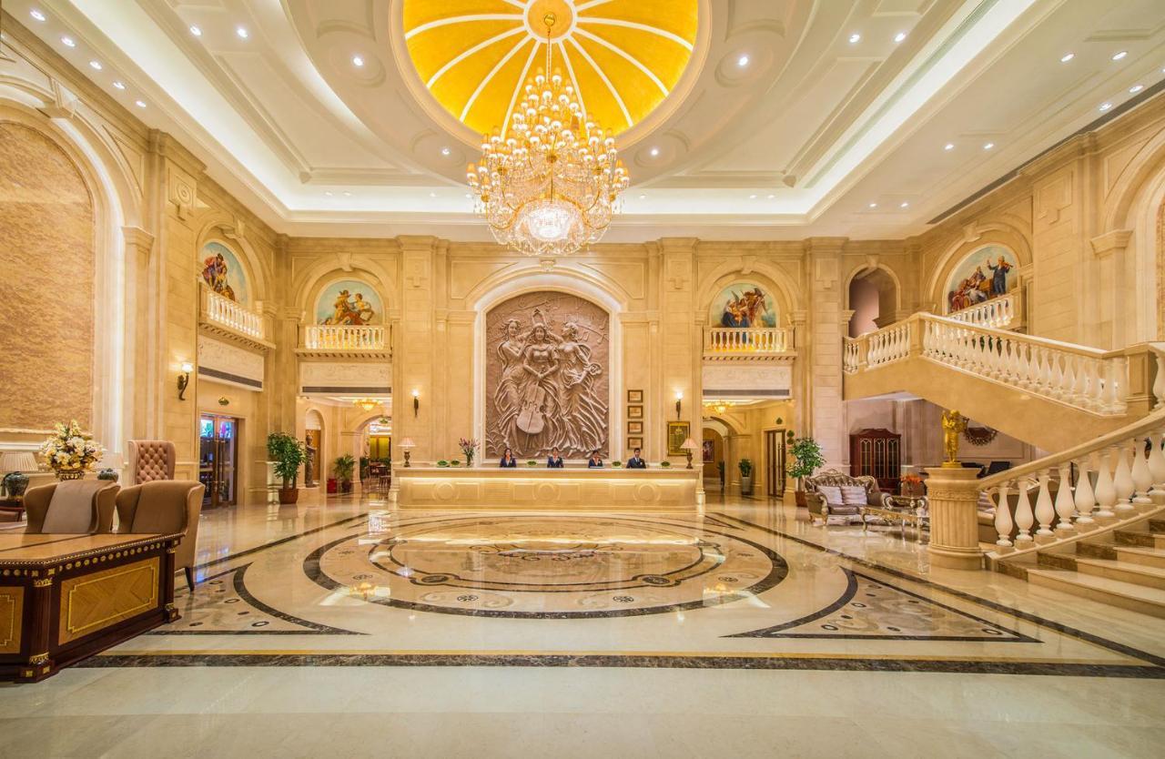 Vienna International Hotel Yantai Changjiang Road Xingyi Square Branch Exteriör bild