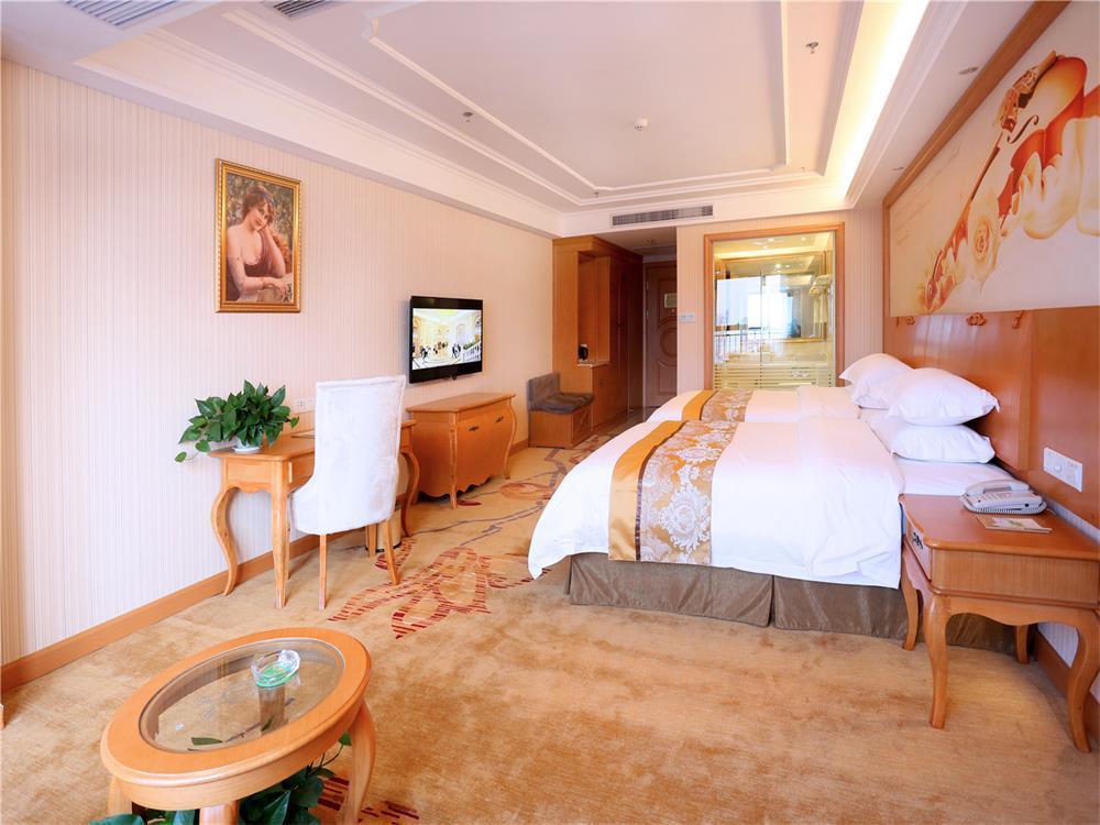 Vienna International Hotel Yantai Changjiang Road Xingyi Square Branch Exteriör bild